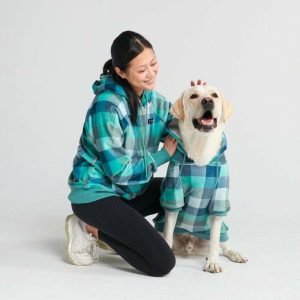 Velvet Human Hoodie – Turquoise Checkered | Spark Paws Dog and Owner Matching Sets Dog & Owner Matching Sets Dog & Owner Matching Sets